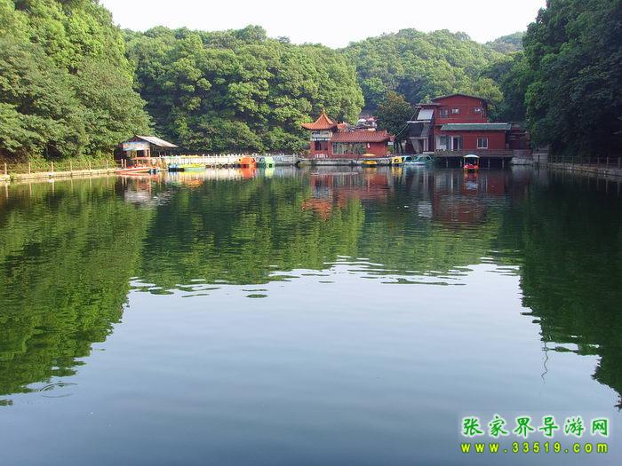 金鹗公园