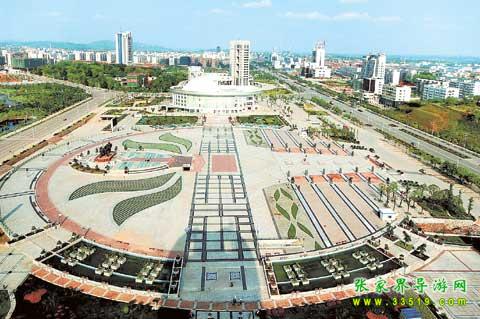 Dongfanghong Square