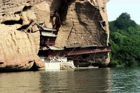 仙水岩