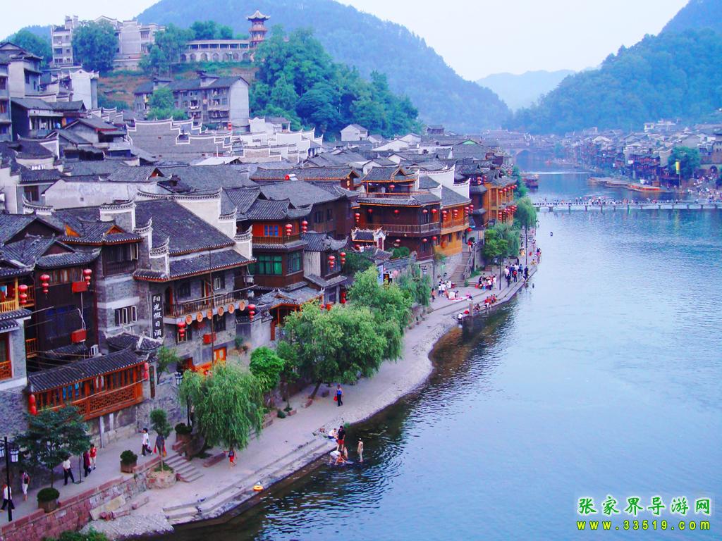 沱江沿岸古城街巷