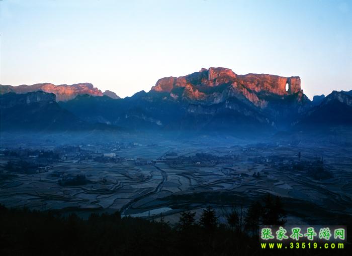 天门山下