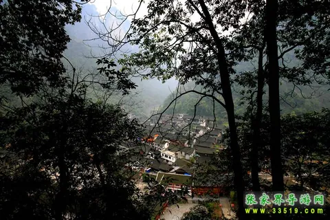 德夯大峡谷风光