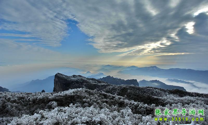 天门山顶霞光