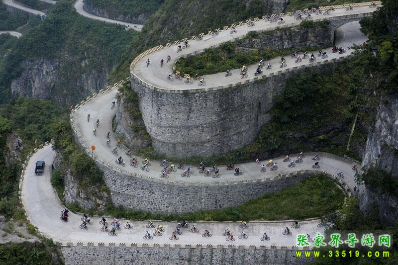 挑战天门山通天大道