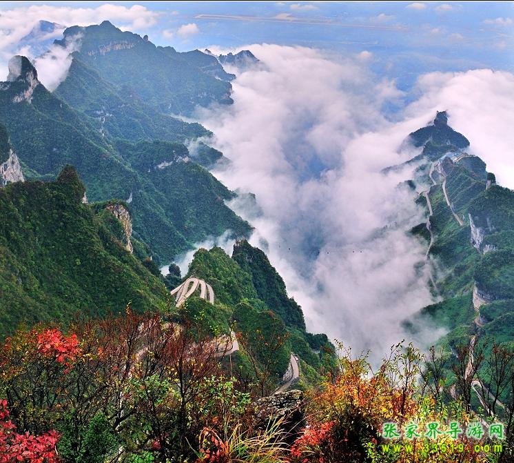 天门山上俯瞰