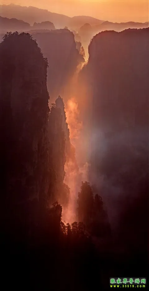 Evening Scenery at Huangshizhai