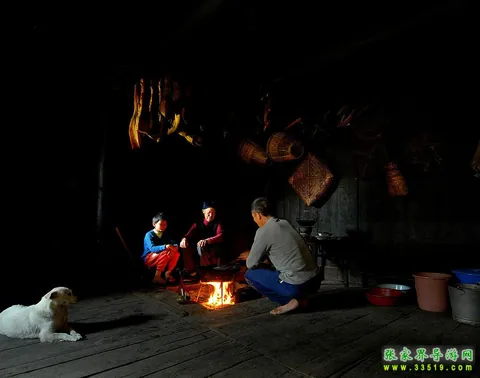 A Glimpse of Tujia Life