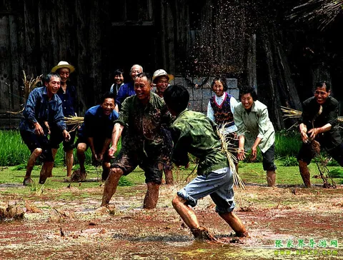 Tujia Mud Battle